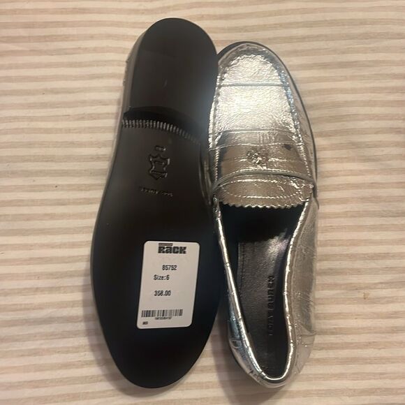 Tory Burch Silver Leather Metallic slip on Loafers/Dust Bag size 6 $358 - Picture 8 of 9
